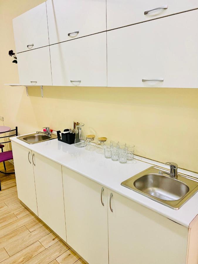 Like Home Hostel Na Shevchenko, 162Б Alma-Ata Exteriör bild