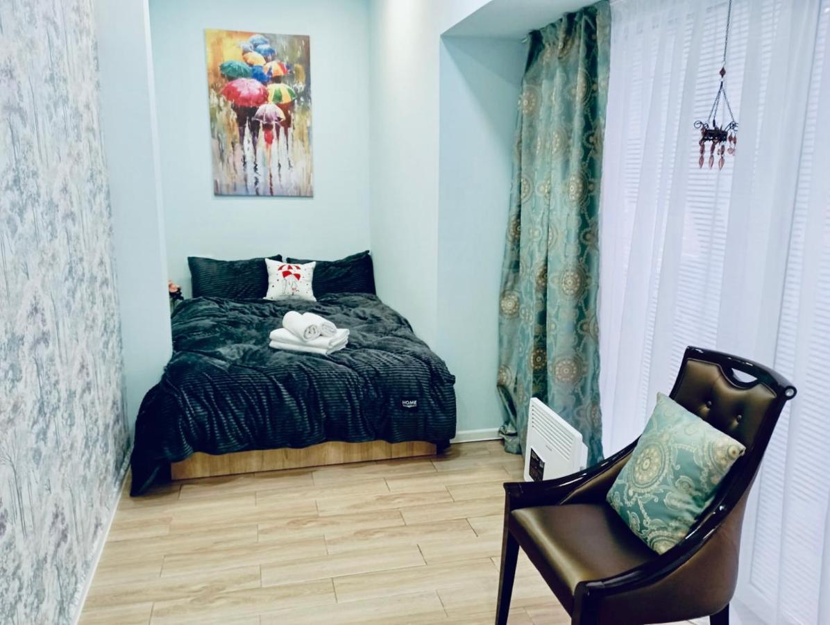 Like Home Hostel Na Shevchenko, 162Б Alma-Ata Exteriör bild