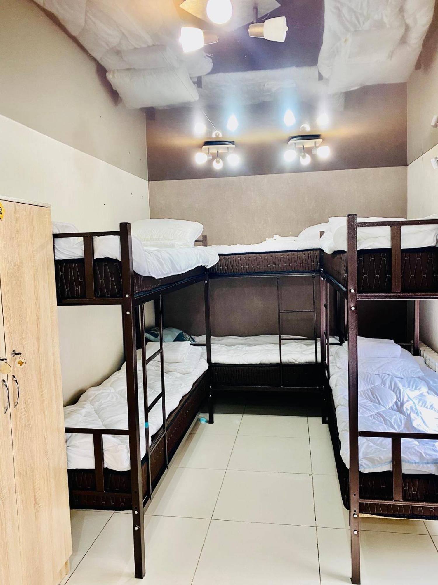 Like Home Hostel Na Shevchenko, 162Б Alma-Ata Exteriör bild