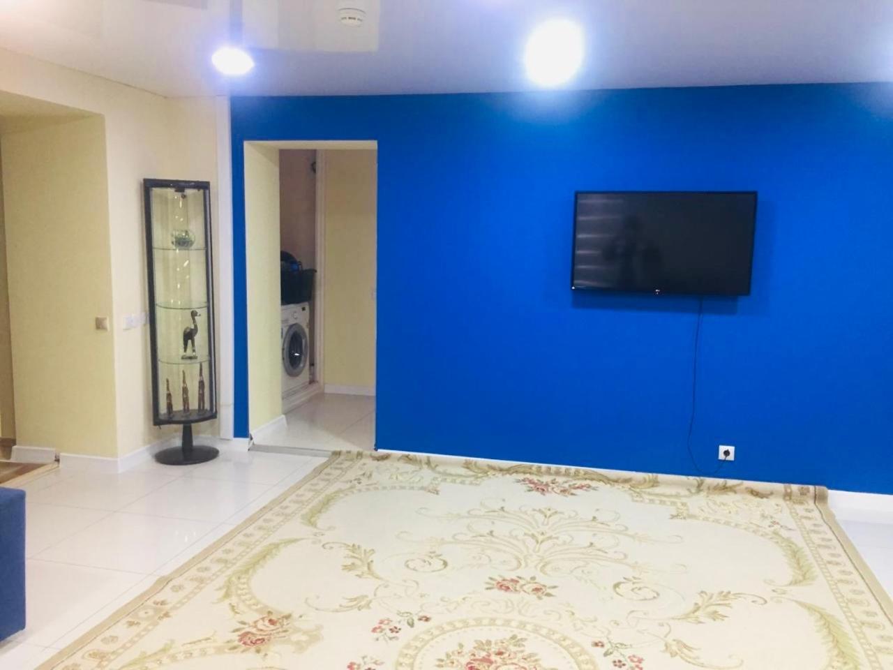 Like Home Hostel Na Shevchenko, 162Б Alma-Ata Exteriör bild